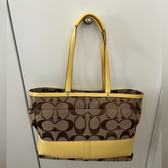 Large Coach Bag - Picture 2 of 4